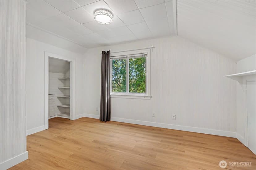Property photo for 10106 16th Avenue S, Seattle photo 22