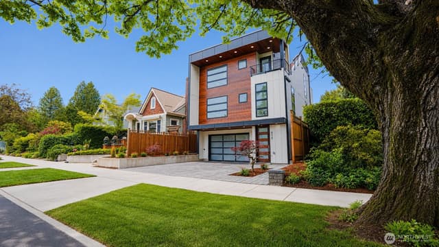 Property photo for 414 30th Avenue, Seattle