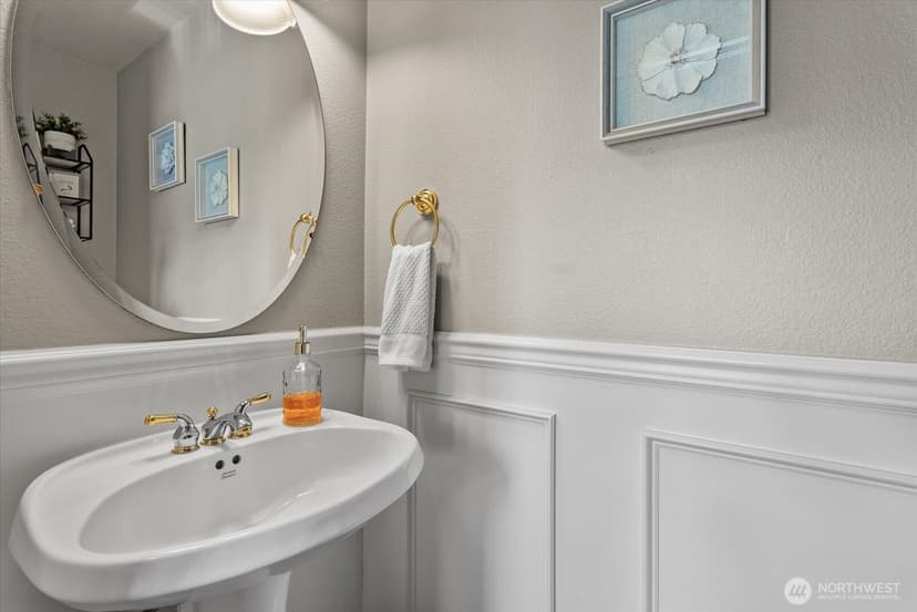 Property photo for 12108 40th Avenue E, Tacoma photo 24