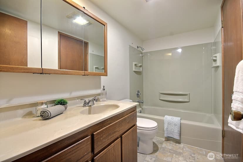 Property photo for 3335 19th Street SE, Auburn photo 18