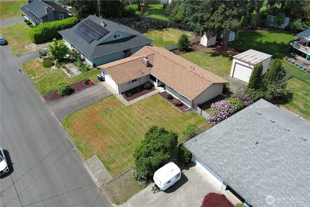 Property photo for 3335 19th Street SE, Auburn photo 2