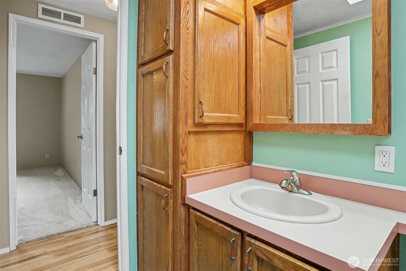Property photo for 905 243rd Street SW, Bothell photo 29