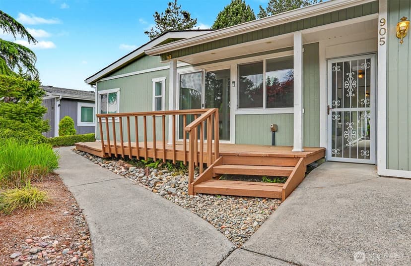 Property photo for 905 243rd Street SW, Bothell photo 25