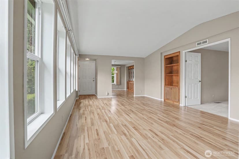 Property photo for 905 243rd Street SW, Bothell photo 13