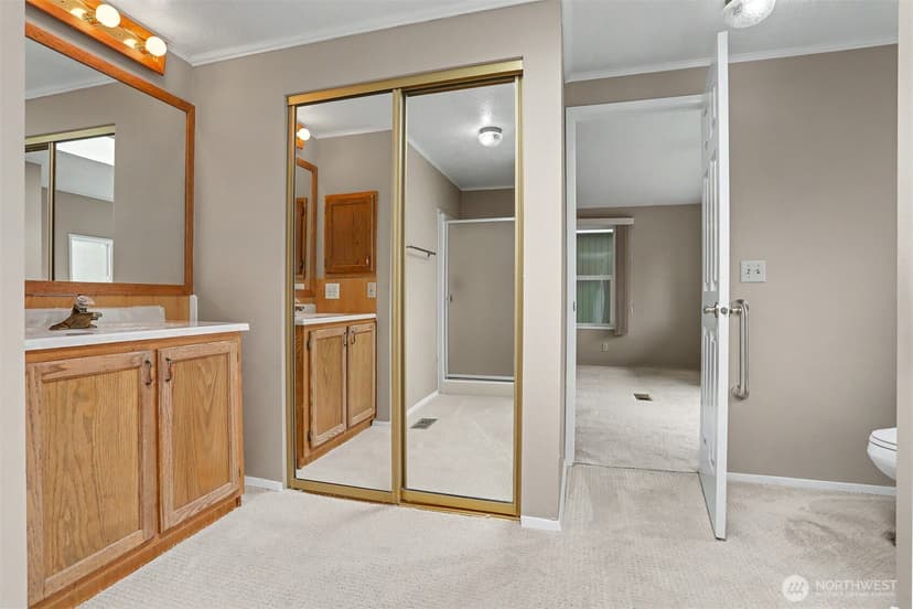 Property photo for 905 243rd Street SW, Bothell photo 23