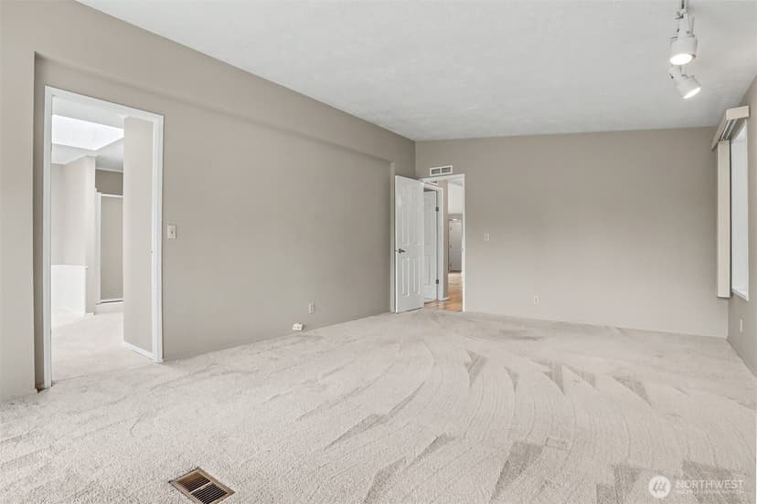 Property photo for 905 243rd Street SW, Bothell photo 21