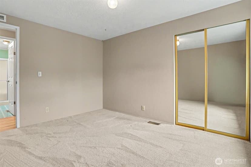 Property photo for 905 243rd Street SW, Bothell photo 27