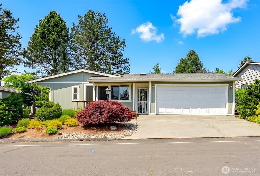 Property photo for 905 243rd Street SW, Bothell photo 2