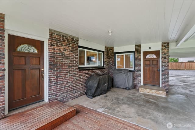 Property photo for 6119 209th Street NE, Arlington photo 2