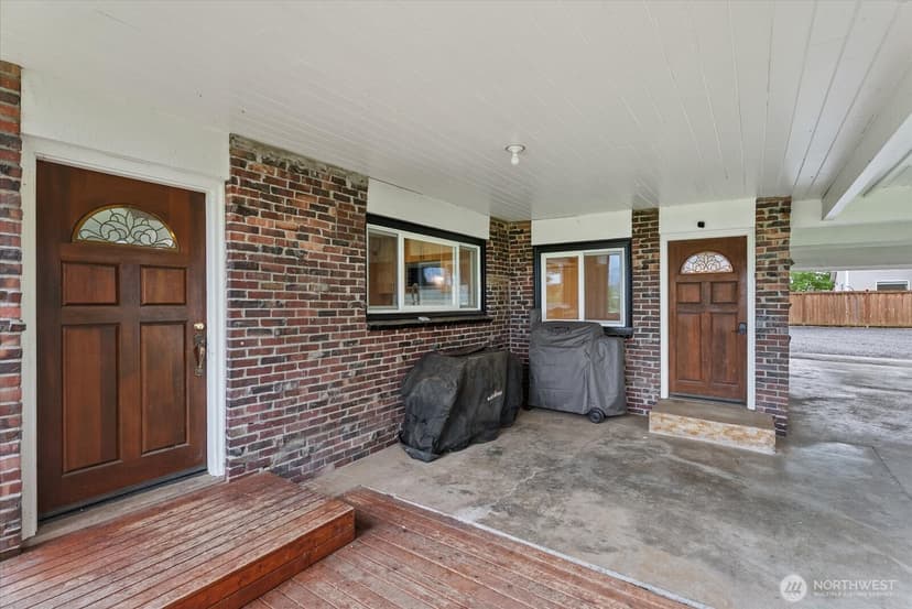 Property photo for 6119 209th Street NE, Arlington photo 2
