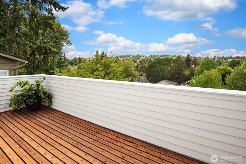 Property photo for 3309 37th Place S, Seattle photo 14