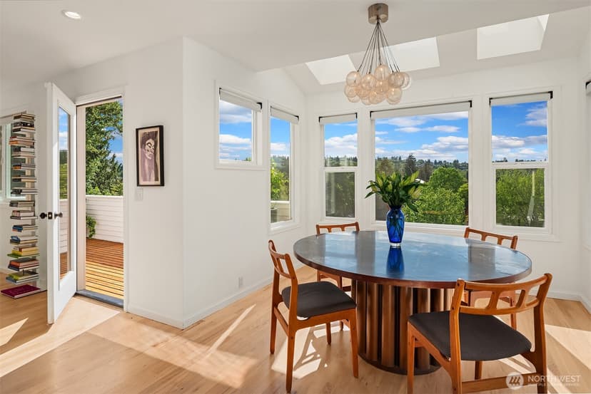 Property photo for 3309 37th Place S, Seattle photo 12