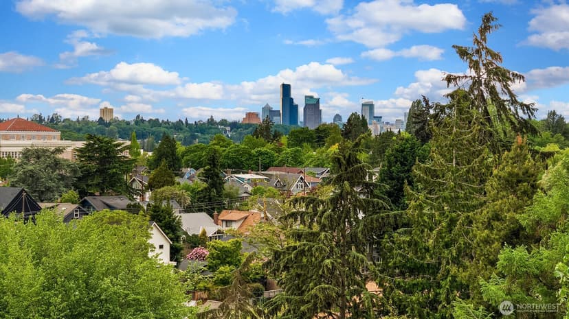 Property photo for 3309 37th Place S, Seattle photo 15