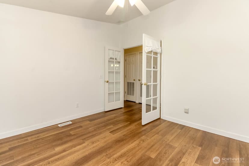 Property photo for 24058 222nd Avenue SE #20, Maple Valley photo 10