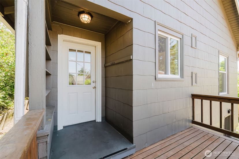 Property photo for 1922 4th Street, Bremerton photo 36