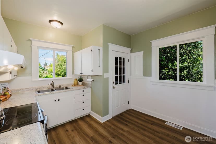 Property photo for 1922 4th Street, Bremerton photo 17