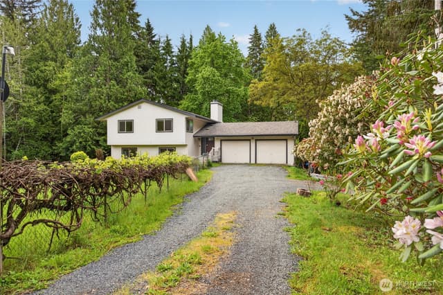 Property photo for 19010 114th Place SE, Snohomish photo 2