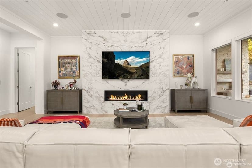 Property photo for 9215 NE 32nd Street, Clyde Hill photo 6