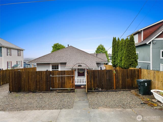 Property photo for 3561 E M Street, Tacoma photo 3