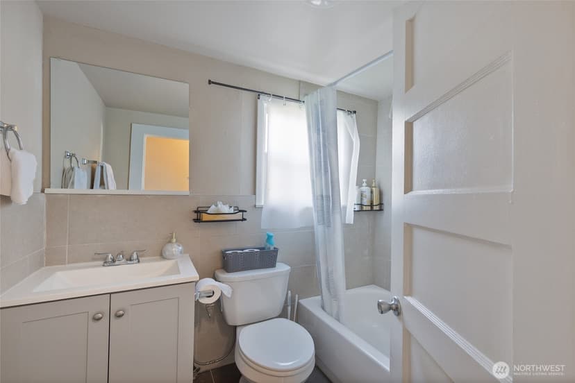 Property photo for 9049 NE Juanita Drive, Kirkland photo 18