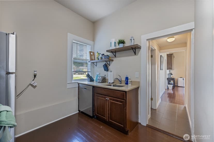 Property photo for 9049 NE Juanita Drive, Kirkland photo 15