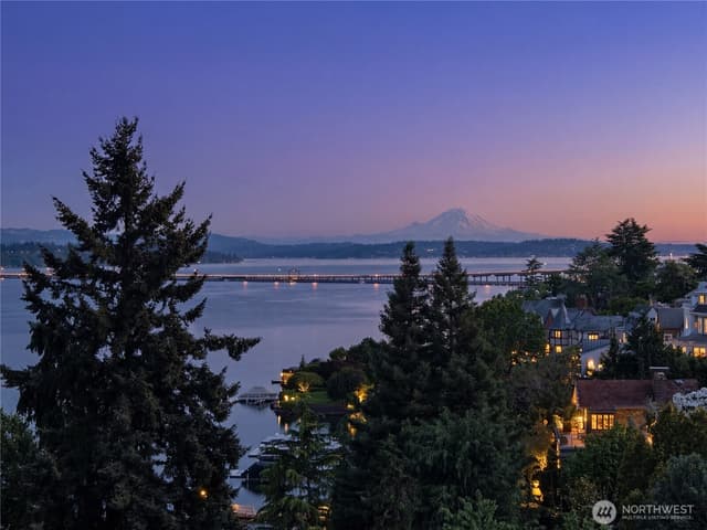 Property photo for 3310 E Laurelhurst Drive NE, Seattle photo 3