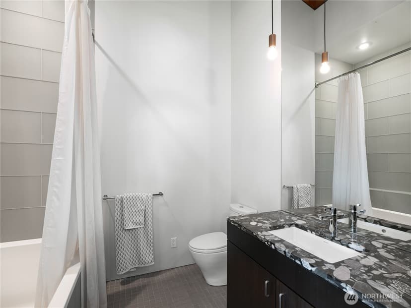 Property photo for 3310 E Laurelhurst Drive NE, Seattle photo 23