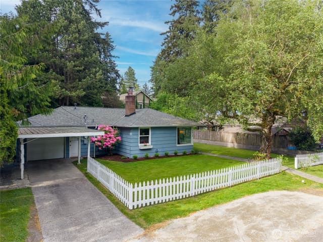Property photo for 3418 NE 156th Street, Lake Forest Park photo 2