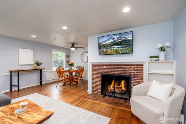 Property photo for 3418 NE 156th Street, Lake Forest Park photo 4