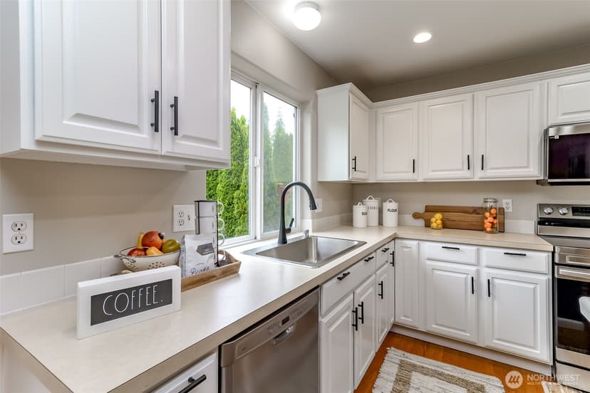 Property photo for 6529 60th Street W, University Place photo 14