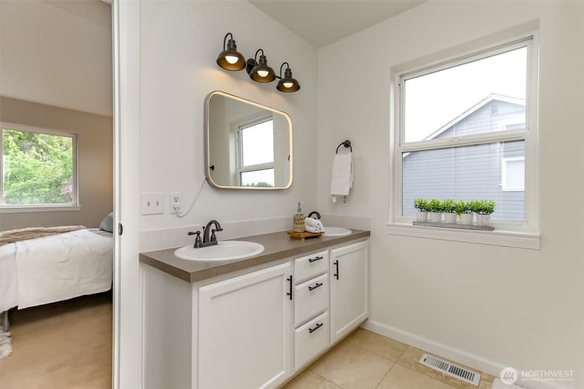Property photo for 6529 60th Street W, University Place photo 31