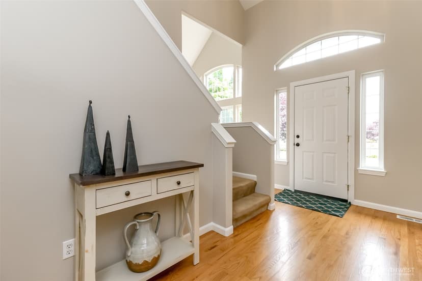 Property photo for 6529 60th Street W, University Place photo 4