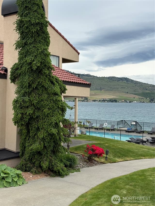 Property photo for 100 Lake Chelan Shores Drive #8-5, Chelan
