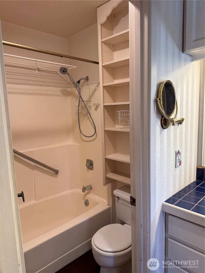 Property photo for 100 Lake Chelan Shores Drive #8-5, Chelan photo 9