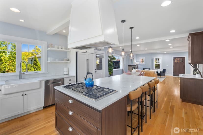 Property photo for 1729 41st Avenue SW, Seattle photo 13