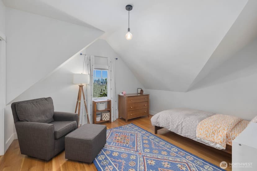 Property photo for 1729 41st Avenue SW, Seattle photo 19