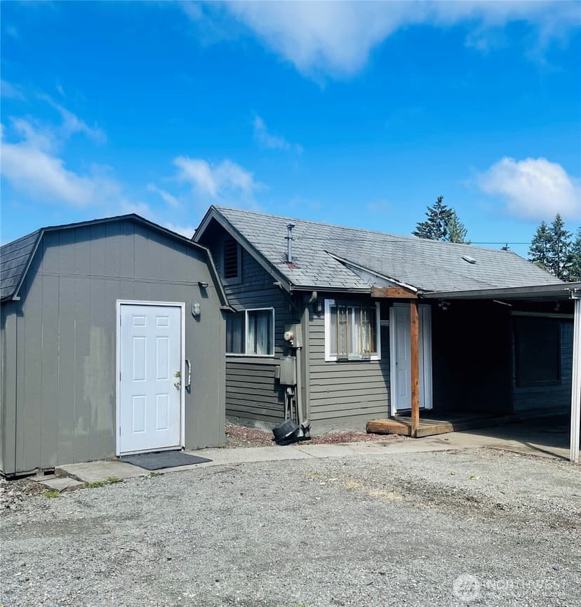 Property photo for 11222 10th Avenue S, Tacoma photo 3