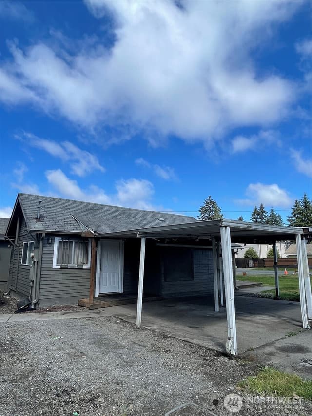 Property photo for 11222 10th Avenue S, Tacoma photo 4