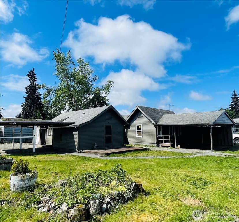 Property photo for 11222 10th Avenue S, Tacoma photo 2