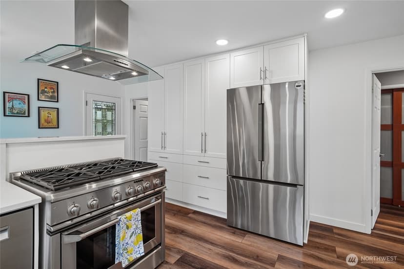 Property photo for 4208 SW Roxbury Street, Seattle photo 13