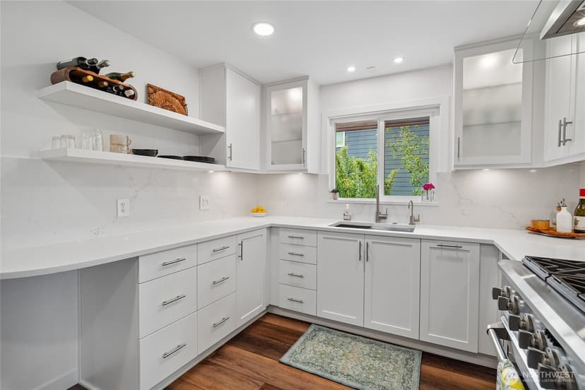 Property photo for 4208 SW Roxbury Street, Seattle photo 11