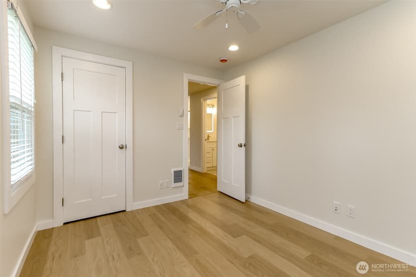 Property photo for 8316 Winona Street SW, Lakewood photo 16