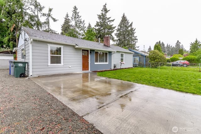 Property photo for 8316 Winona Street SW, Lakewood photo 2