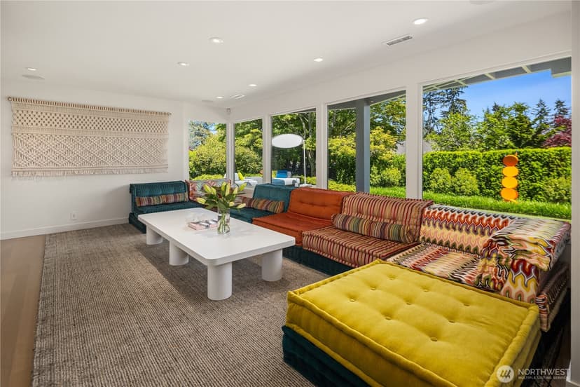 Property photo for 1514 Shenandoah Drive E, Seattle photo 32