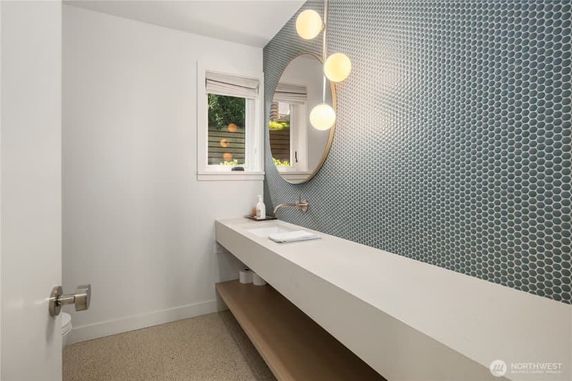 Property photo for 1514 Shenandoah Drive E, Seattle photo 31