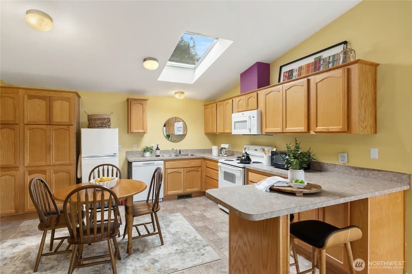 Property photo for 508 Madrona Way NE #50, Bainbridge Island photo 7