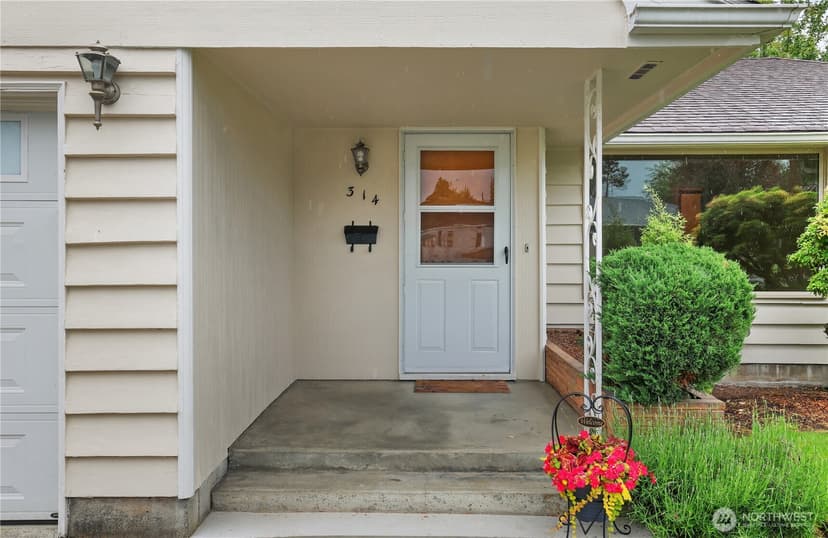 Property photo for 314 14th Street SW, Puyallup photo 3