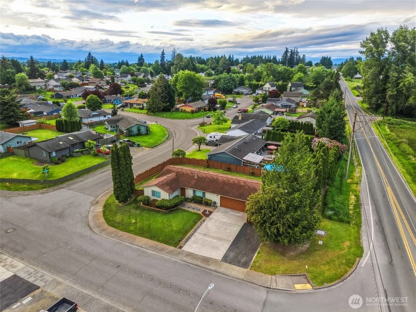 Property photo for 6627 95th Street NE, Marysville photo 27