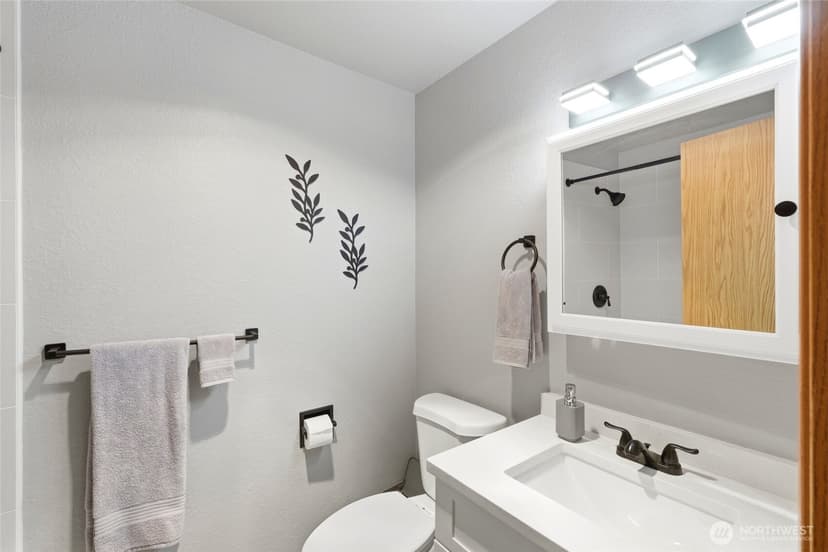Property photo for 6627 95th Street NE, Marysville photo 16