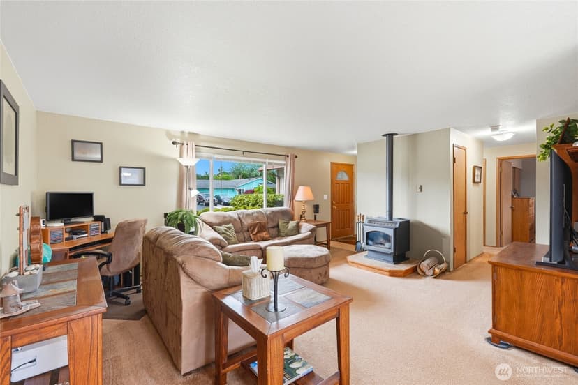 Property photo for 6627 95th Street NE, Marysville photo 6